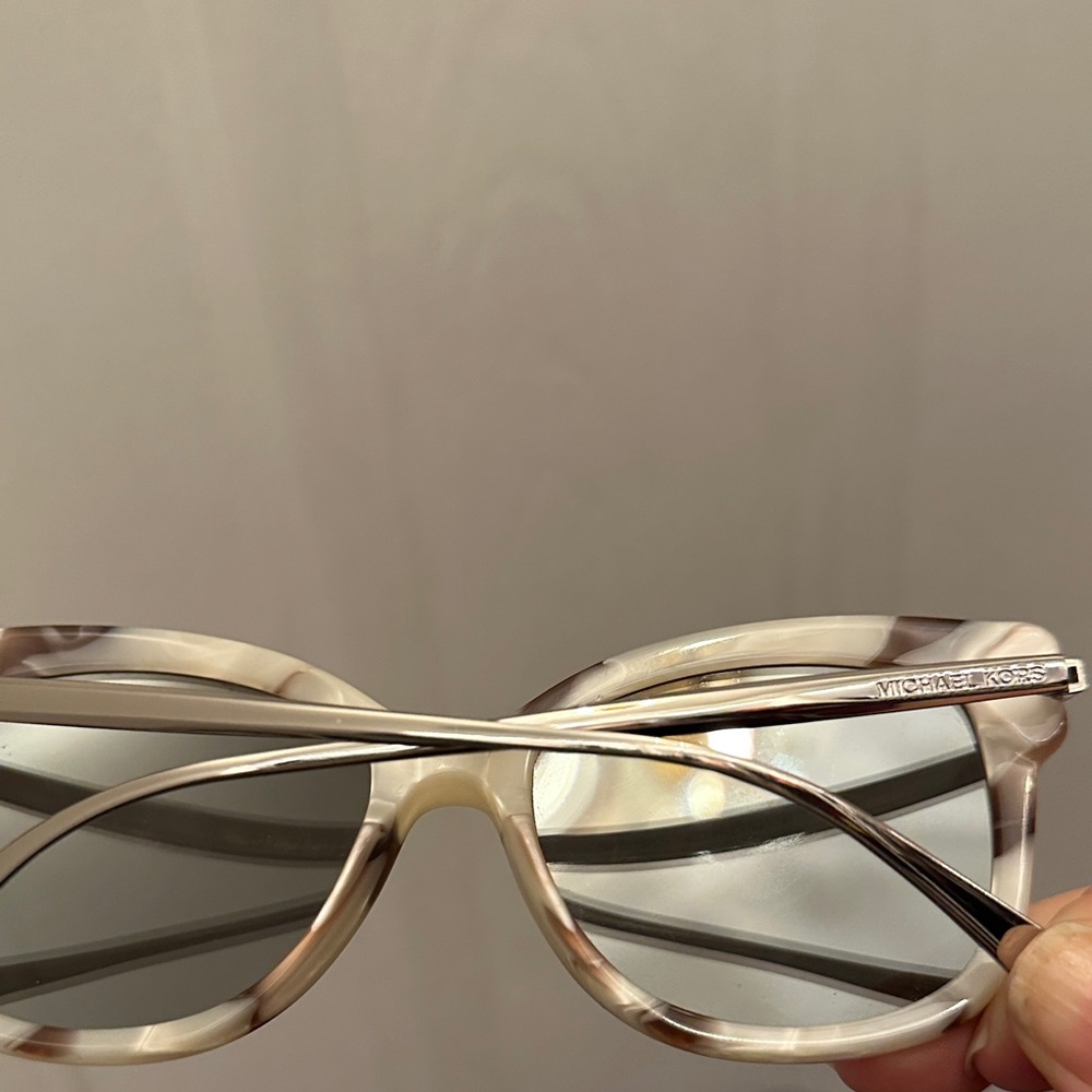 Michael Kors Marble Sunglasses with White Case - Picture 4 of 9